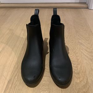 J. Crew Black Chelsea Rain boots - size 9